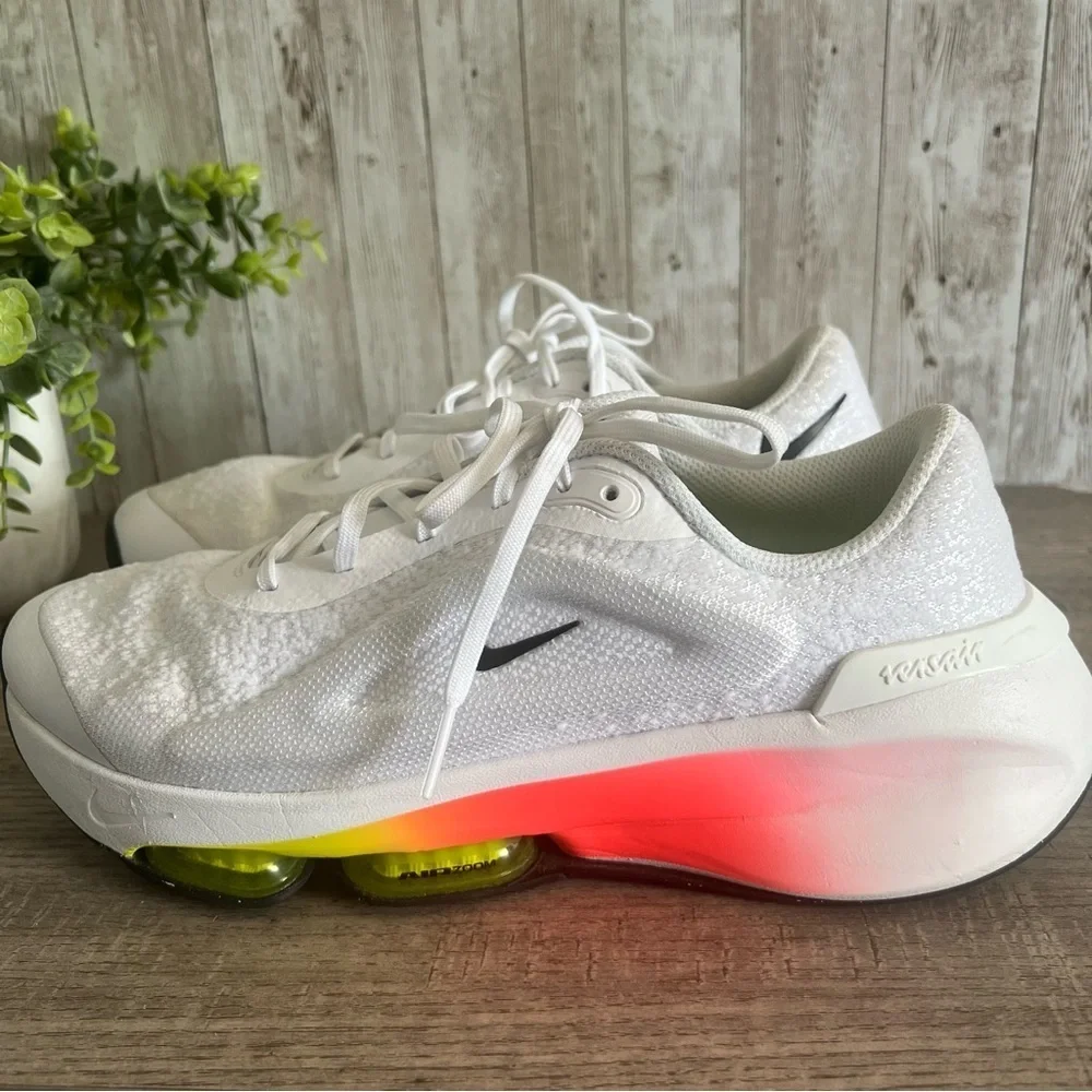 Nike Versair White Sneakers Womens Size 9 DZ3547